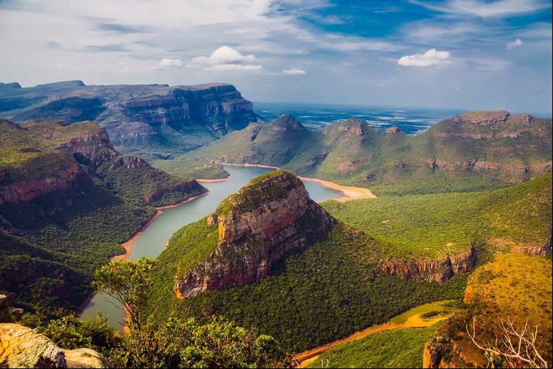 Desfiladeiro do Rio Blyde (Blyde River Canyon), uma das paisagens mais impressionantes da Rota Panor